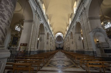 CATANIA, ITALY, 19 Haziran 2023 - İtalya 'nın tarihi merkezi Katanya, Sicilya' daki Duomo Meydanı 'ndaki Sant' Agata Katedrali Bazilikası 'nın içi