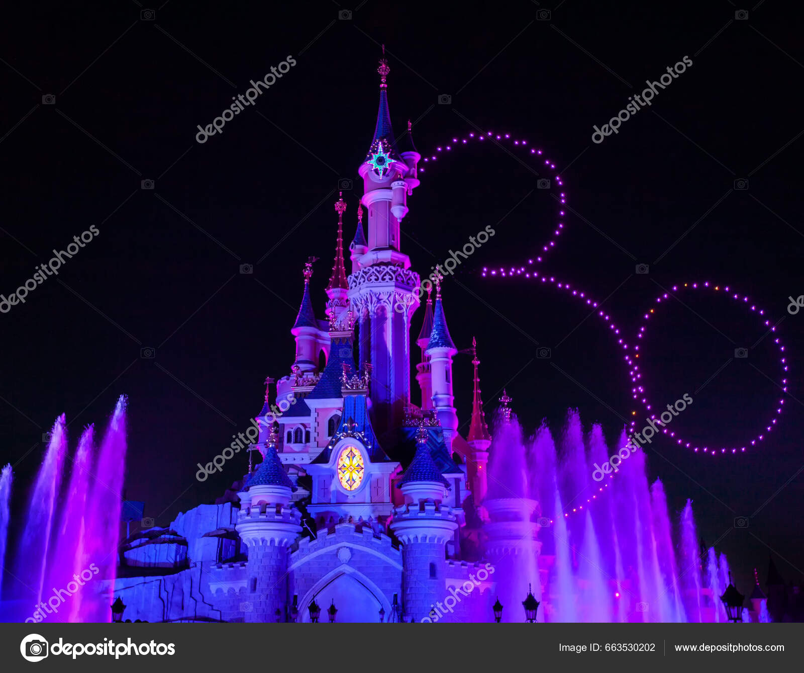 Disneyland Paris Showing Charactors Mickey Minnie Editorial Stock Photo -  Stock Image