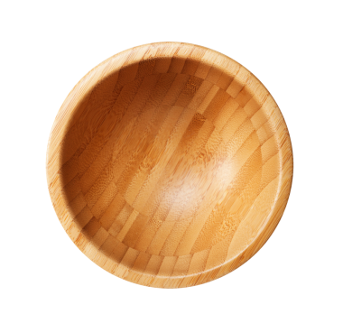 Şeffaf arka planda izole edilmiş yuvarlak boş bambu kasesi, yiyecek veya diğer ürünleri sergilemek için mükemmel.