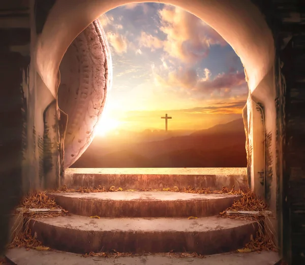 Easter Good Friday Concept Empty Tombstone Cross Mountain Sunrise Background — Stock Photo, Image