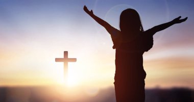 İnsan elleri avuçlarını açar ibadete