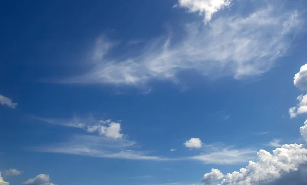 Cielo Azul Nubes Blancas Fondo —  Fotos de Stock