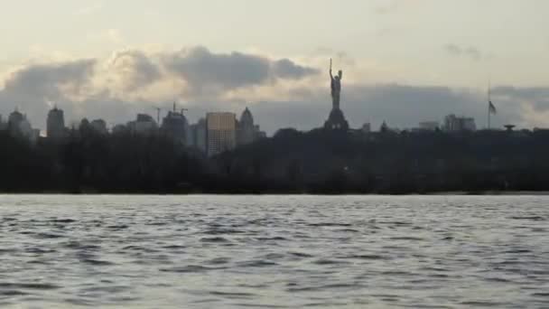 Sera Panorama Kiev Nella Zona Del Lungomare Acqua Del Fiume — Video Stock