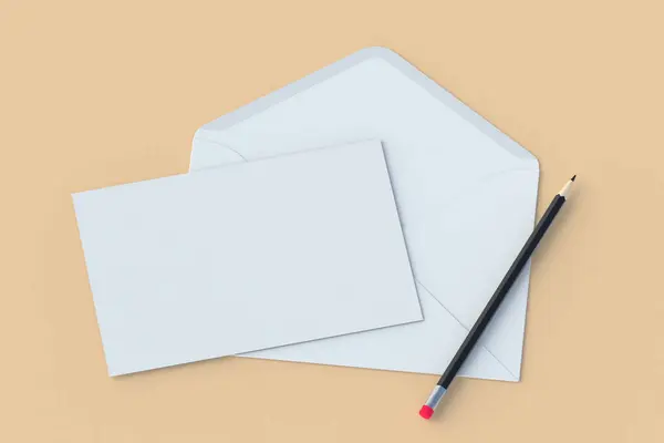 Postenveloppe Met Blanco Vel Papier Buurt Van Potlood Zakelijke Correspondentie — Stockfoto