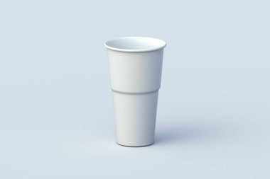 Turuncu arka planda bira için plastik cam. Boş tek kullanımlık opak bardak. 3d hazırlayıcı