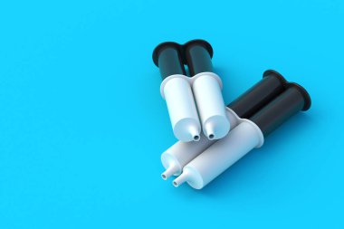 Mavi arka plandaki şırıngalara iki bileşen epoksi reçine yapıştırıcısı. Metal için yapıştırıcı. Tamir ekipmanları. Uzayı kopyala 3d hazırlayıcı