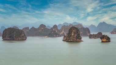 Bu güzel Doğal Mucize 'nin yatay manzarası. UNESCO 'nun 1994 yılından bu yana Dünya Mirası Bölgesi çok çeşitli biyolojik çeşitliliğe sahip.