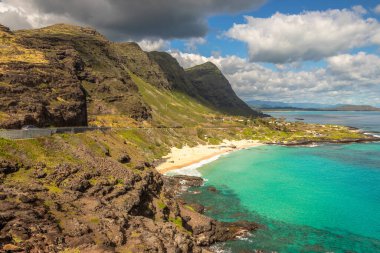 Makapu Gözcüleri 'nin Makapuu Sahili, Kaohikaipu Adası ve Manana Adası' ndan güzel bir manzara.