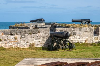 Bermuda 'nın en büyük kalesi olan kalede kullanılan topçu ateşi