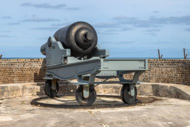 Bermuda 'nın en büyük kalesi olan kalede kullanılan topçu ateşi