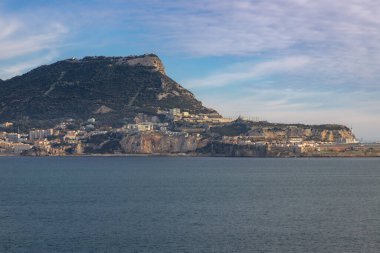 Gezi gemisinden gelirken Cebelitarık Kayası 'nın manzarası