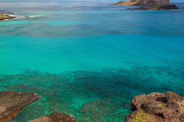 Makapu Gözcüleri 'nin Makapuu Sahili, Kaohikaipu Adası ve Manana Adası' ndan güzel bir manzara.
