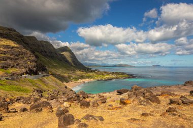 Makapu Gözcüleri 'nin Makapuu Sahili, Kaohikaipu Adası ve Manana Adası' ndan güzel bir manzara.