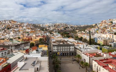 Las Palmas şehri, Gran Canaria İspanya 'nın başkenti.