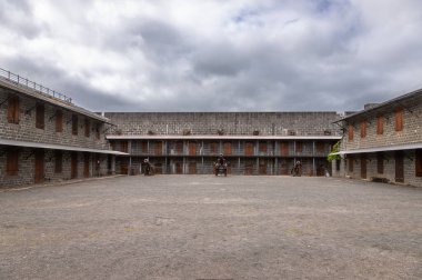 Capital Port Louis 'in 360 derecelik manzarası ile ünlü olan Citadelle Kalesi (Adelaide Kalesi) 16. yüzyıla dayanmaktadır..