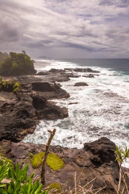 Lotofaga yakınlarındaki adanın güney kıyısında Samoa 'nın inanılmaz kıyı şeridine maruz kalmışlar. Samoa