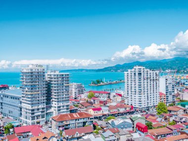 Güneşli havalarda Eski Şehir manzarası