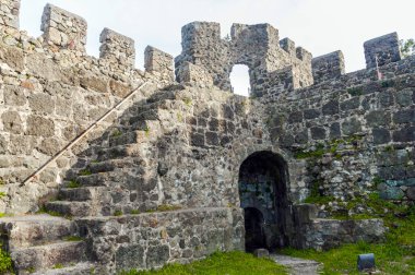 Karadeniz kıyısındaki eski Roma kalesi