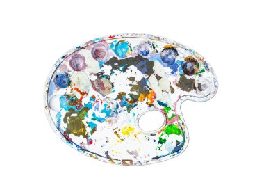 Farklı renklerde kullanılan palet