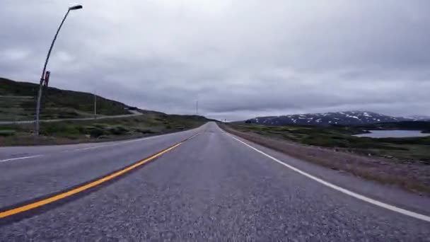 Primeira Pessoa Passeio Uma Estrada Duas Pistas Nórdica Montanhas Parque — Vídeo de Stock