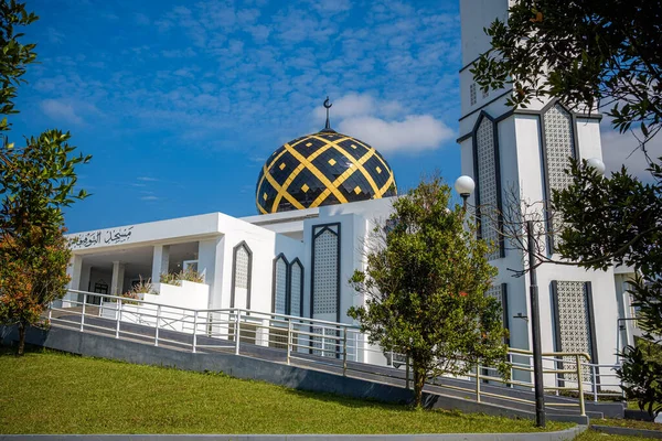 Taufik Мечеть Известный Kuningan Islami Фонарик Который Находится Улице Soekarno — стоковое фото