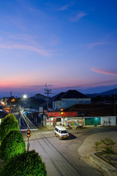 Kuningan Batı Java, Şehir manzarası gece huzur içinde 