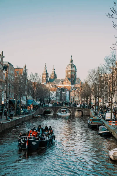 Kwietnia 2023 Kanały Ulice Tętniące Życiem Amsterdamie Holandia Uszkodzony Obraz — Zdjęcie stockowe