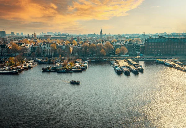 Panorámás Kilátás Amszterdamra Kikötővel Tonozott Kép Jogdíjmentes Stock Képek