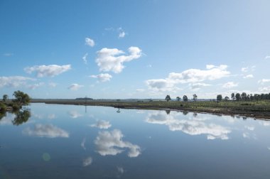 Arroyo Solis Chico, Uruguay 'ın Altın Sahili' ndeki Parque del Plata 'da..