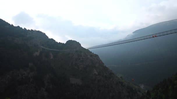 Nejdelší Tibetský Most Evropě 600 Metrů Dlouhý 200 Metrů Vysoký — Stock video