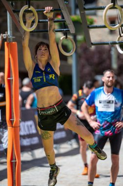 Canillo, Andorra. 8 Temmuz 2023. Andorra 'da düzenlenen 2023 Olimpos Yarışı engelli yarış müsabakasına yarışmacılar katılmaktadır. Canillo, Andorra, 7 Temmuz 2023.