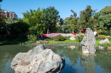 Buenos Aires, Arjantin: 13 Mayıs 2023 'te Arjantin' in başkenti Buenos Aires 'in Japon bahçesinde güneşli bir gün.