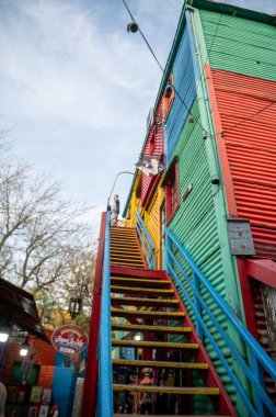 Buenos Aires, Arjantin: 29 Mayıs 2023: Paseo del Barrio de La Boca, Buenos Aires Başkenti Caminito.