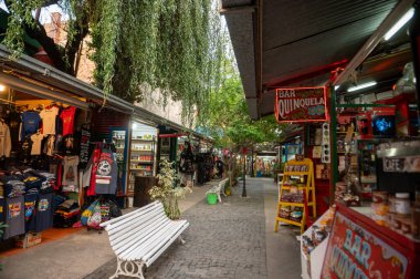 Buenos Aires, Arjantin: 29 Mayıs 2023: Paseo del Barrio de La Boca, Buenos Aires Başkenti Caminito.