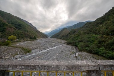 Arjantin Cumhuriyeti 'nin Jujuy eyaletindeki Termas de Reyes nehri üzerindeki köprü..