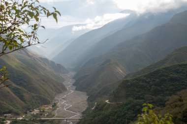 Termas de Reyes, Arjantin Cumhuriyeti 'nin Jujuy eyaletinde Reyes Nehri' ni görebileceğiniz bir yer..