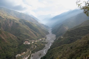 Termas de Reyes, Arjantin Cumhuriyeti 'nin Jujuy eyaletinde Reyes Nehri' ni görebileceğiniz bir yer..