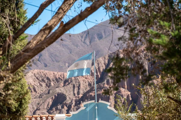 Bandera Argentina Ondeando Ciudad Tilcara Provincia Jujuy Argentina Fotos De Stock