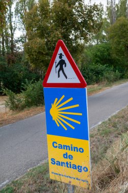 San Anton Manastırı, İspanya: 17 Eylül 2024: 2024 'te Camino de Santiago' da San Anton Manastırı 'nın kalıntılarının panoraması.