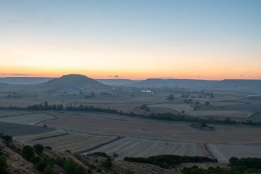 Camino de Santiago 'da gün doğumu Castrojeriz' den Fromista 'ya sahnede..