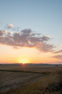 2024 'te Camino de Santiago' daki Carrion de los Condes sahnesinde gün ışığı..