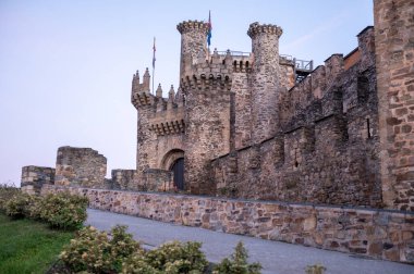 Tapınak Şatosu Panorama, Ponferrada Şatosu