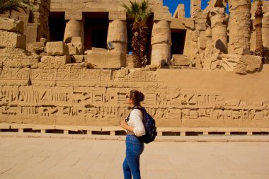 Karnak Luxor Mısırlı Genç Kadın Tapınağında