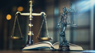 Hukuk, hukuk ve adalet kavramı