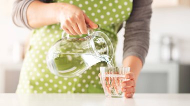 Sağlıklı bir hayat için su iç.