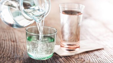 Sağlıklı bir hayat için su iç.