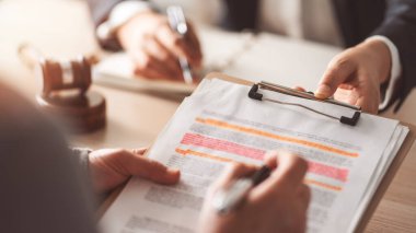 Adalet, hukuk ve hukuk sistemi kavramı