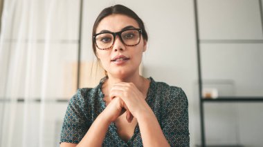 Videodaki kadın portresi