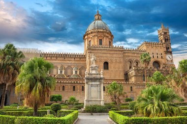 Palermo Katedrali (Duomo di Palermo) manzarası. Palermo, Sicilya, İtalya