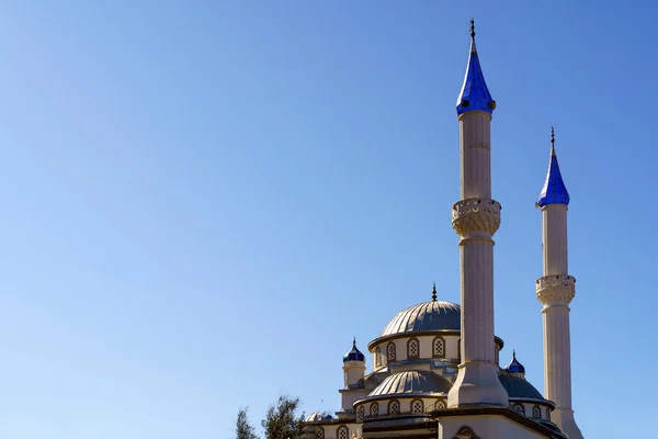 Architecture Islamic Mosque Turkey Sunny Blue Sky Background Byzantine Style — Stock Photo, Image